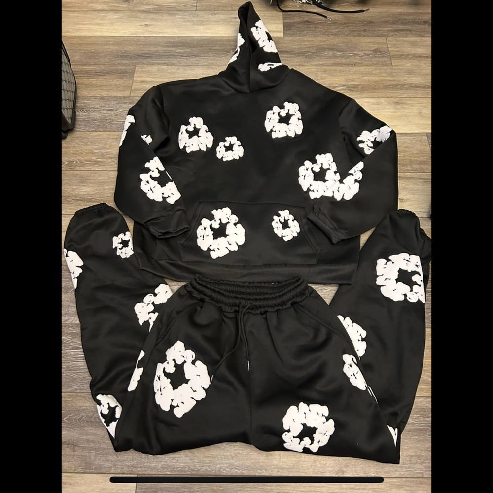 Denim Tears Black Hoodie with White Floral Accents sweatsuit L